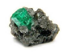 貴金属や宝石となる鉱物の種類と特徴とは？ わかりやすく解説！
